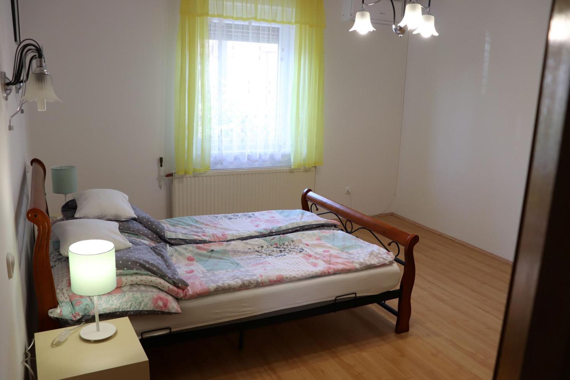 Badacsony Apartmanhaz บาดัคชอยโตมาย ภายนอก รูปภาพ